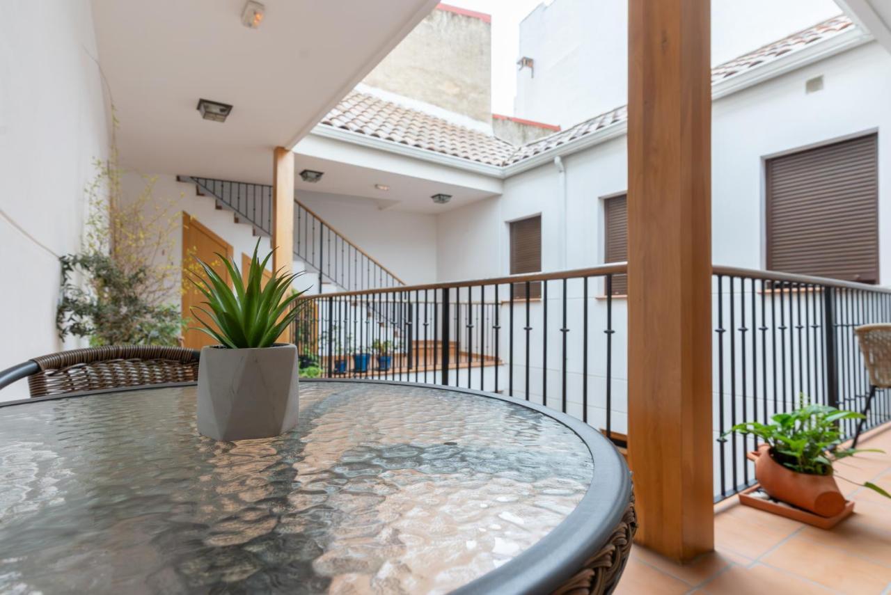Apartamento Puerta De Cordoba- Exterior Con Balcones Bagian luar foto