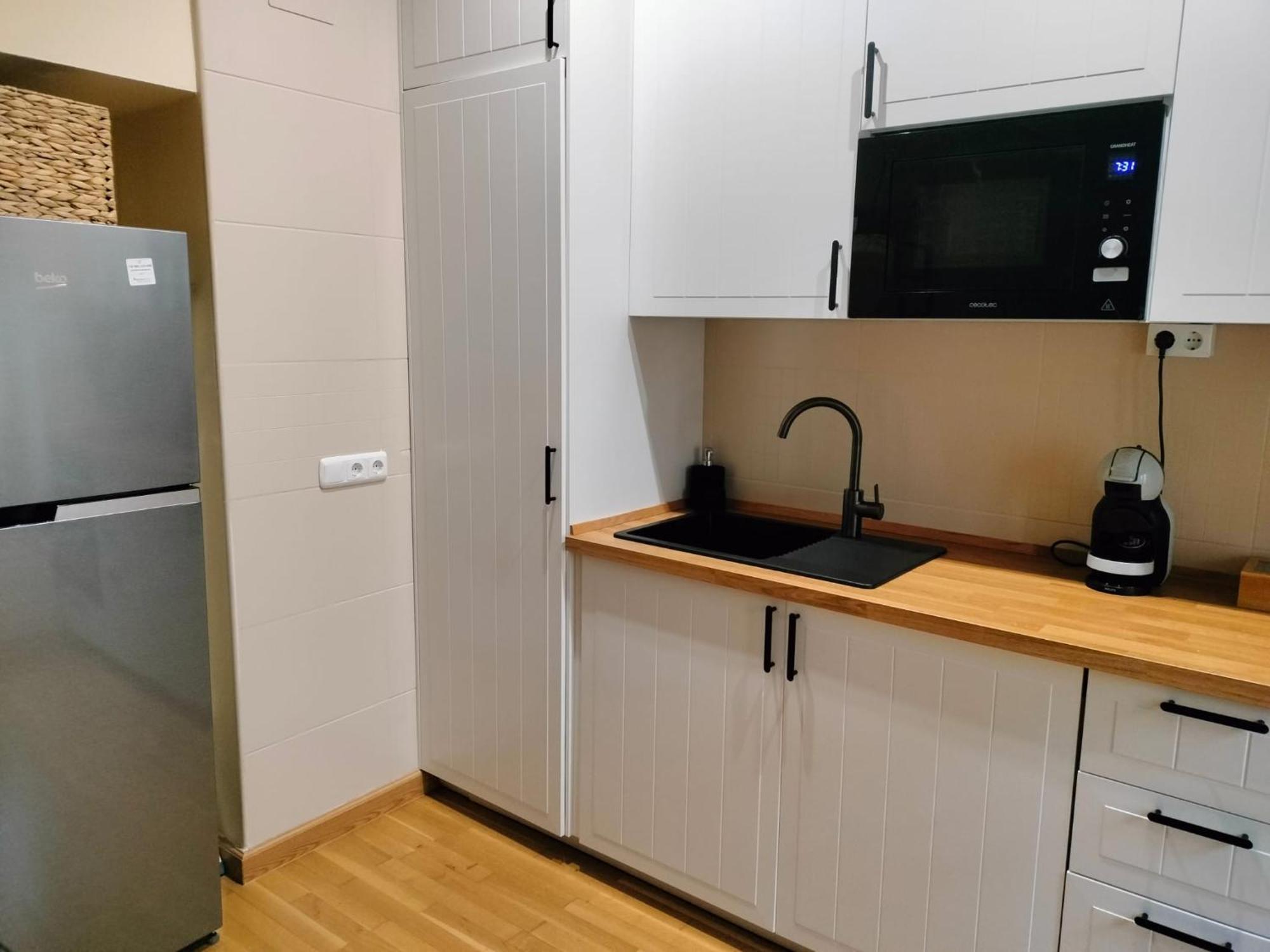 Apartamento Puerta De Cordoba- Exterior Con Balcones Bagian luar foto