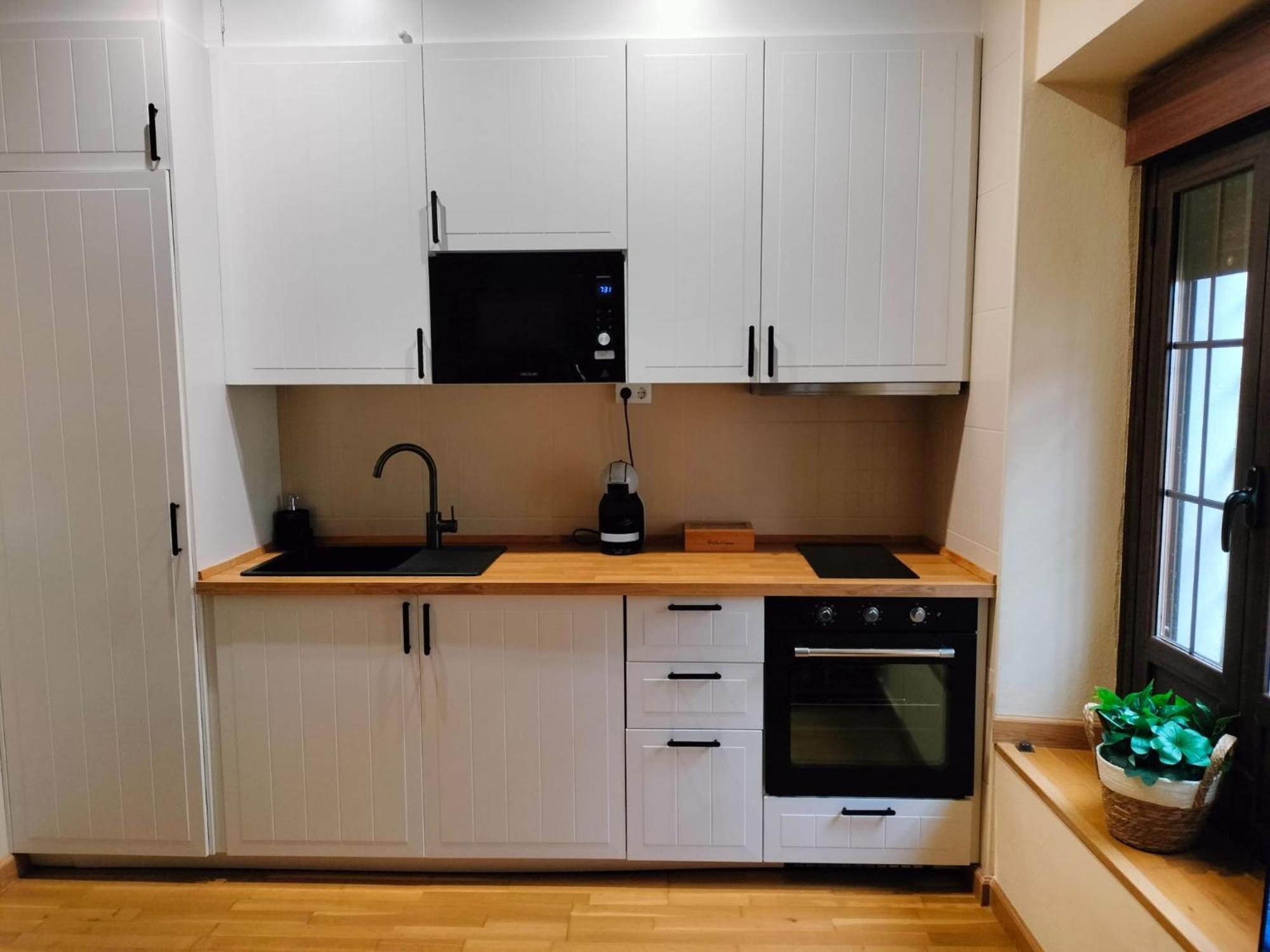 Apartamento Puerta De Cordoba- Exterior Con Balcones Bagian luar foto